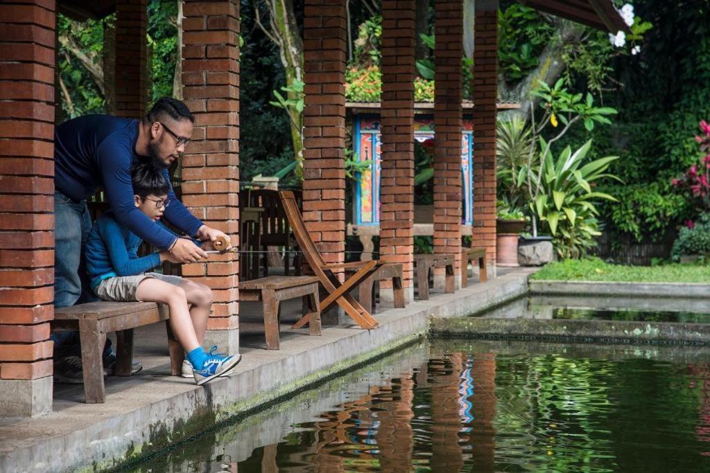 The Cipaku Garden Hotel Bandung Exterior photo