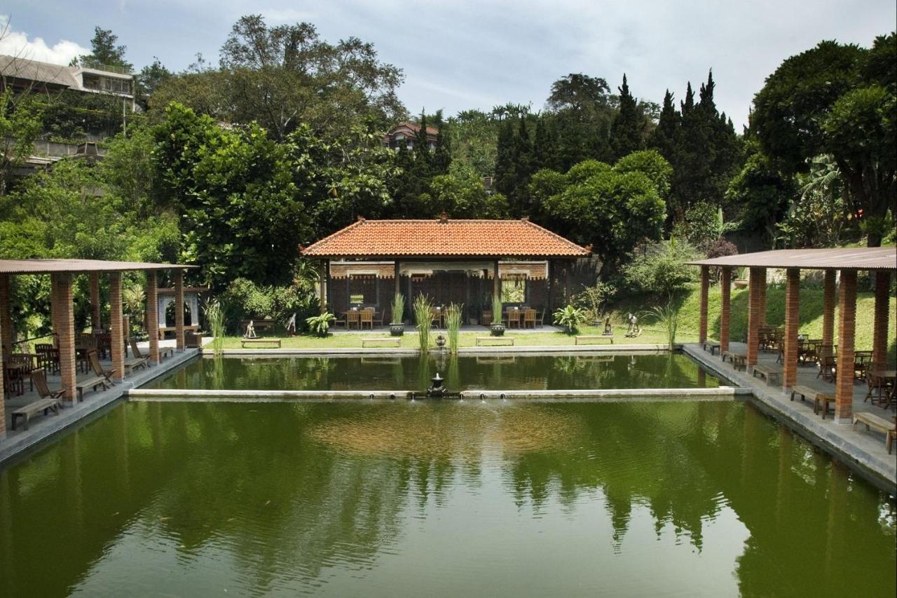 The Cipaku Garden Hotel Bandung Exterior photo